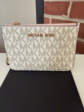 Michael Kors Cream and Light Pink MK Logo Card Wallet NWOT